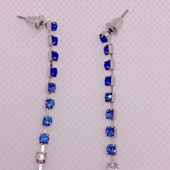 💛 Vintage Silver Tone Waterfall Crystal Tassel Earrings - Picture 3 of 8